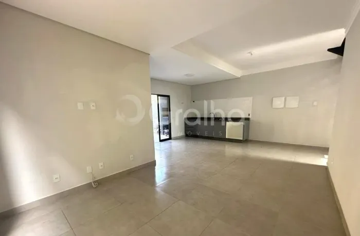 Casa de 200m² com 3 quartos na Agronômica