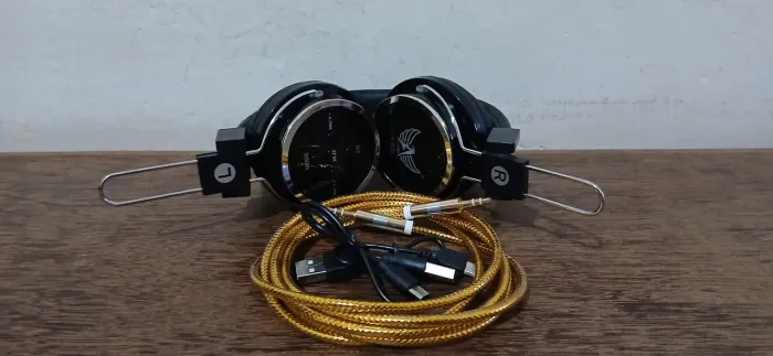 Fone Bluetooth Sem Fio | Pouco Usado e Funcionando Perfeitamente