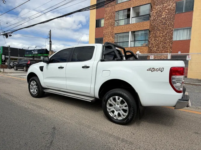Ford Ranger XLS 2.5 16V 4X2 CD Flex 2014