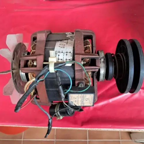 Motor Weg 1/2 HP cm Polia e Ventoinha