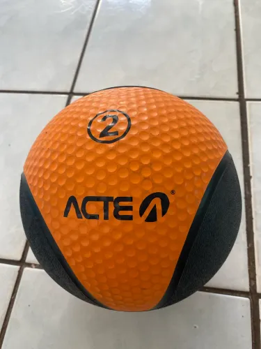 Bola Medicine Ball 2Kg Laranja e Preta Acte 