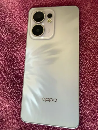 Telefone celular em ótimo estado.
