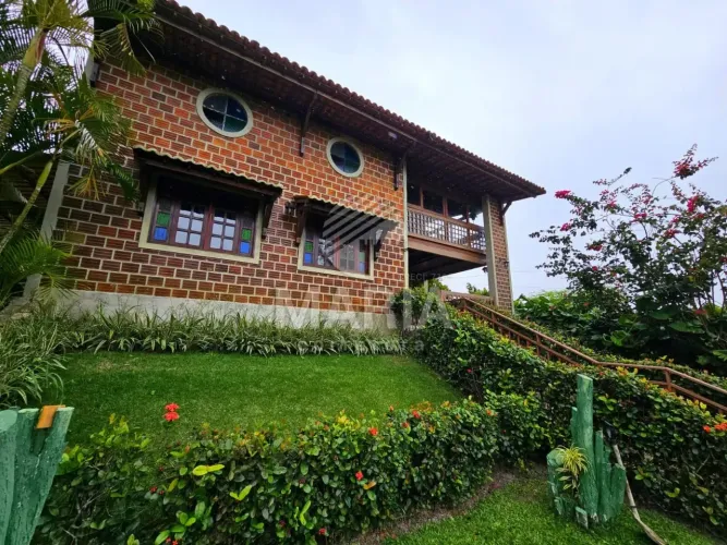 Chácara com 2 casas à venda em Gravatá-PE!