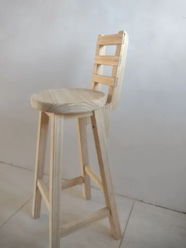 BANQUETA ALTA COM ENCOSTO 
