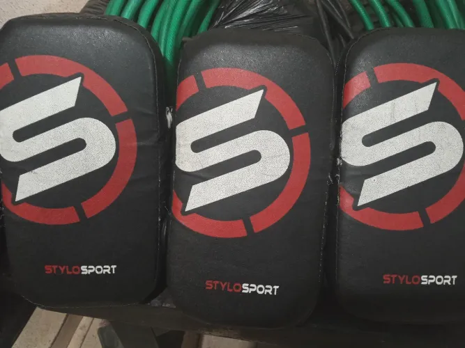 Vendo equipamento de treino e lutas equipamentos muito bons