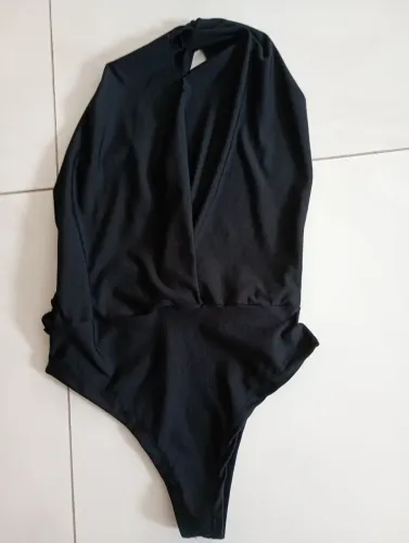 BODY EM MALHA. NOVO. COSTAS NUA