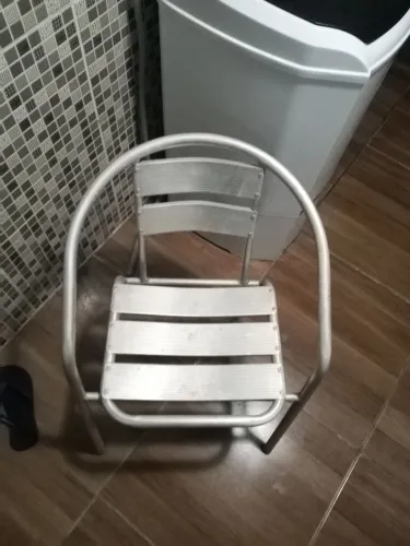 Jogo de terraço com quatro cadeiras e uma mesa