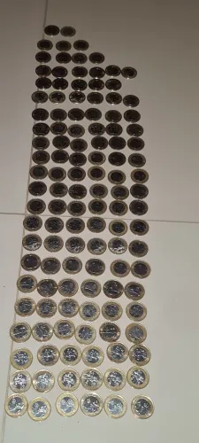 Moedas e células antigas 