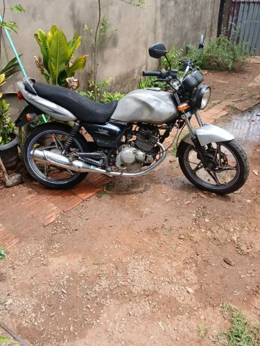 Vendo essa moto valor 2.500