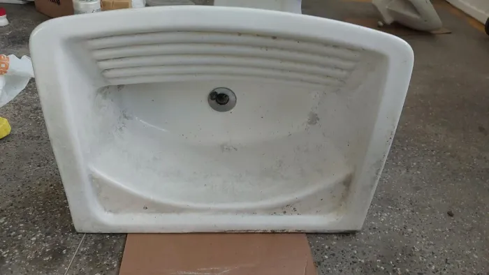 Tanque em louça 56x40