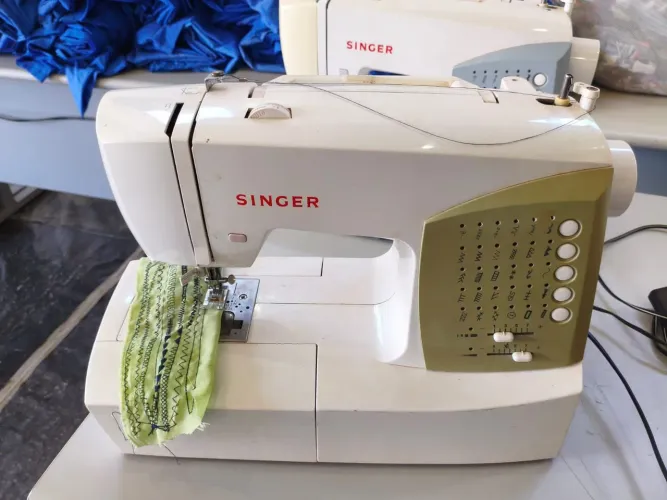 Singer 7472