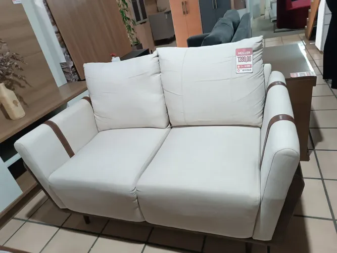Sofá Dois Lugares com Pé Palito