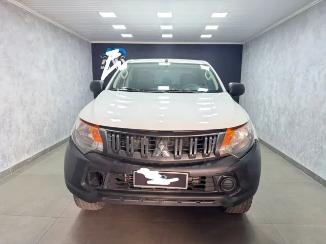 Mitsubishi L200 Tri. Outd. GLX 2.4 CD 4X4 Die. MEC 2022