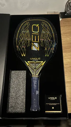 Zeiq United usada 18K BT