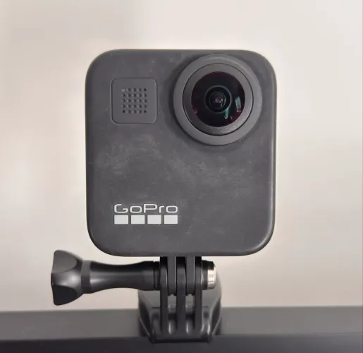 GoPro MAX 360 - Impecável + Cartão Alta Velocidade (Pronta p/ Uso)