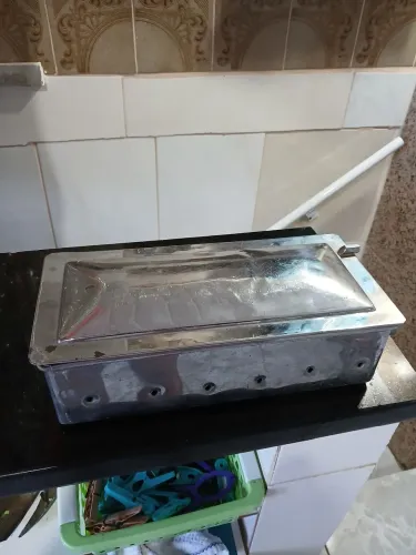 Caixa de metal
