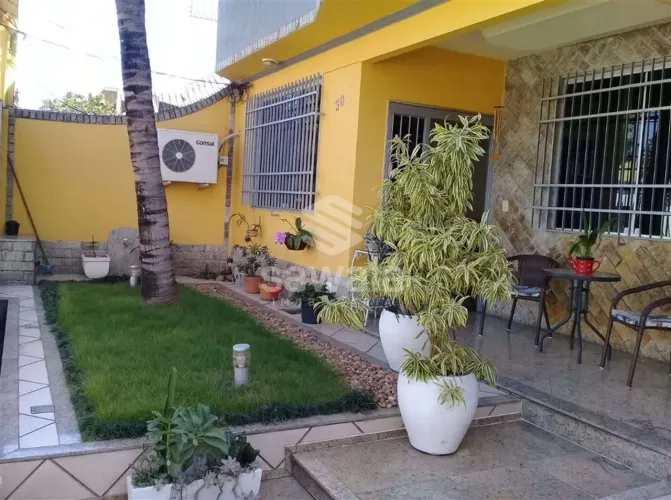 Casa à venda com 225,00m² e 3 quartos em Guadalupe, Rio de Janeiro - RJ