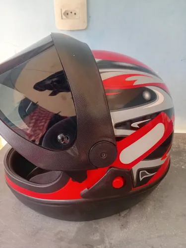 Capacete