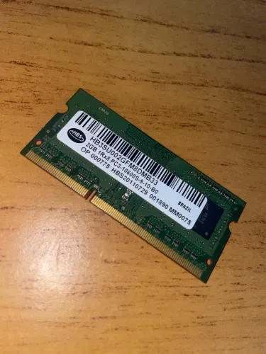 Memória RAM HBS 2GB DDR3 1333MHz para Notebook
