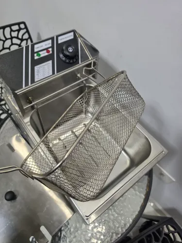 Fritadeira eletrica nova 8 litros