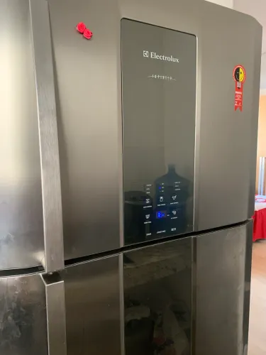 VENDO/TROCO GELADEIRA ELECTROLUX FROST FREE ?