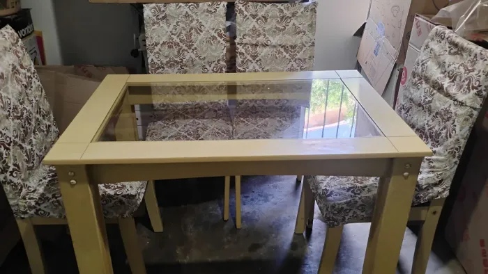Mesa de Jantar 4 Cadeiras com Tampo de Vidro (Ler Descrição)