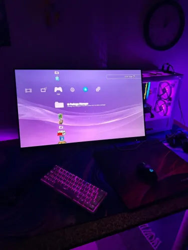 Monitor APC 165hz 24 polegadas.