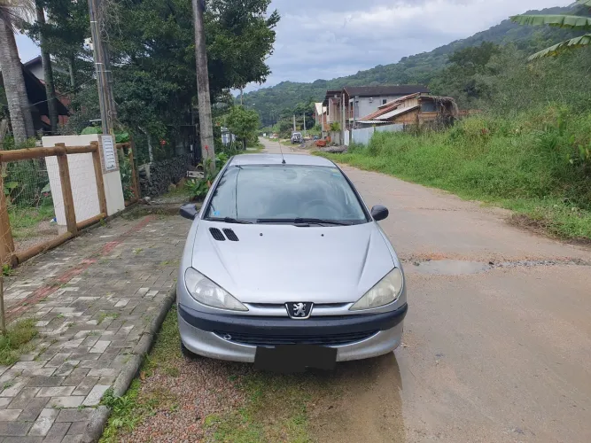 Peugeot 206 Selection/ Sensation 1.0 16V 5P 2001