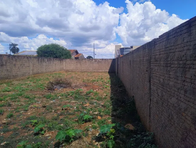 Terreno residencial Gama 10x25 murado