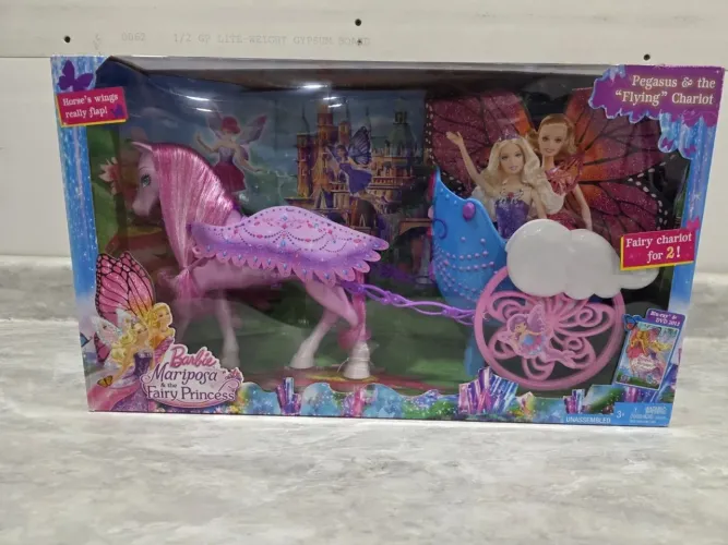 Carruagem ?Voadora? da Barbie Butterfly e a Princesa Fairy