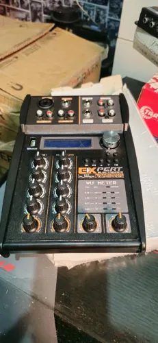 Mesa de som expert