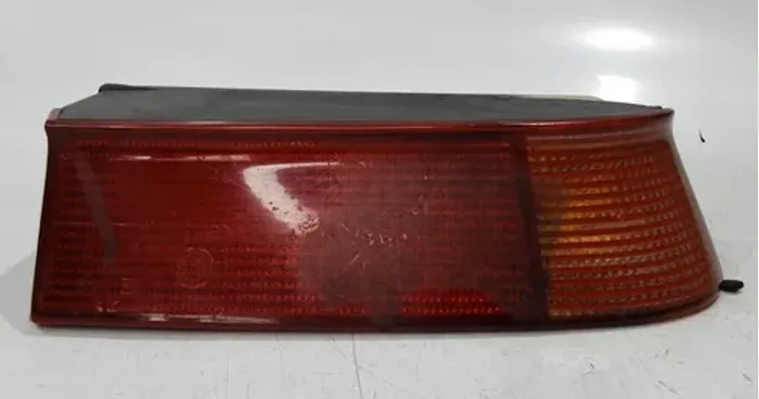 Lanterna Direita Alfa Romeo 164 1987 - 1997 Direito/passageiro Vermelho