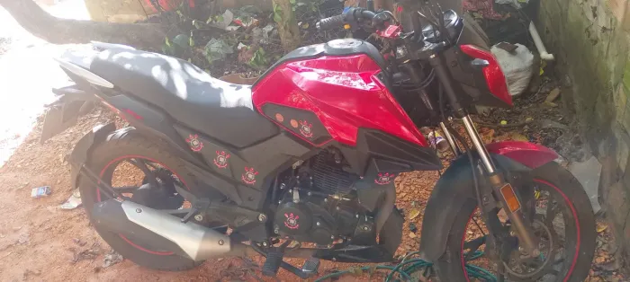 Vendo moto JEF 150s vermelha da Shineray.
