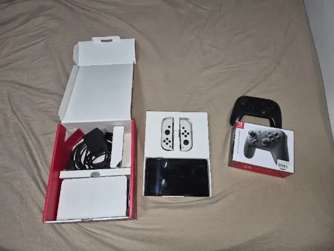 Nintendo Switch OLED Branco + Controle adicional - Na caixa original