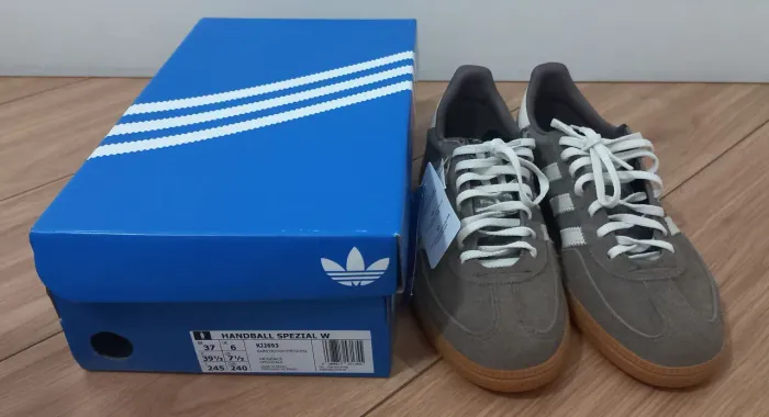 Tênis Feminino Adidas 47