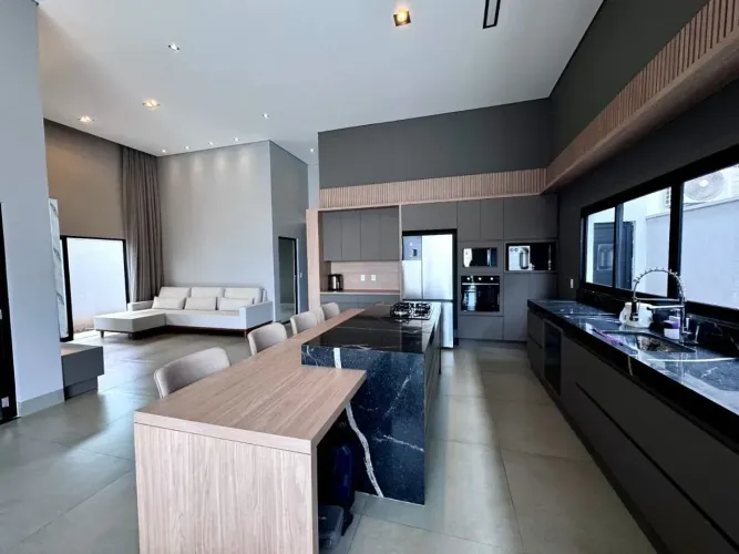 LINDA CASA EM CONDOMINIO ZONA SUL !