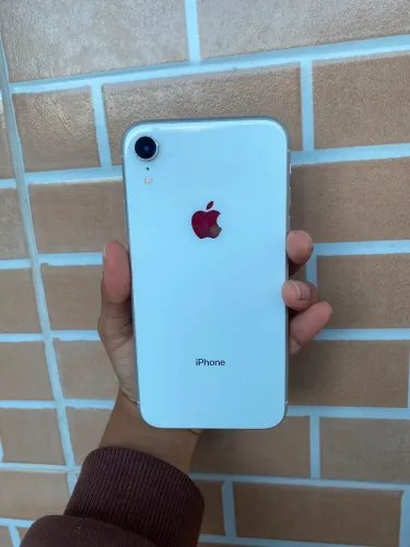 Iphone XR funcionando ótimo estado + caixa + capinha