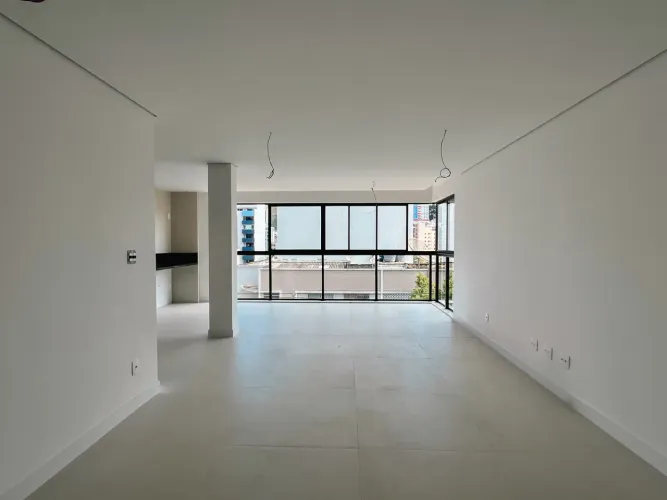 3 quartos com 2 suítes, em prédio de 1 por andar para venda