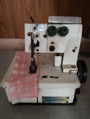 Maquina de costura Galoneira