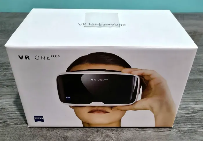 Óculos Realidade Virtual ZEISS VR One Plus - Para celular - Novo