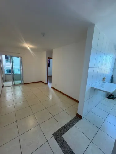 Apartamento 2/4 no condomínio Spazio Soberano em Buraquinho