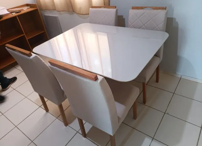Mesa de jantar 120x90 pronta entrega