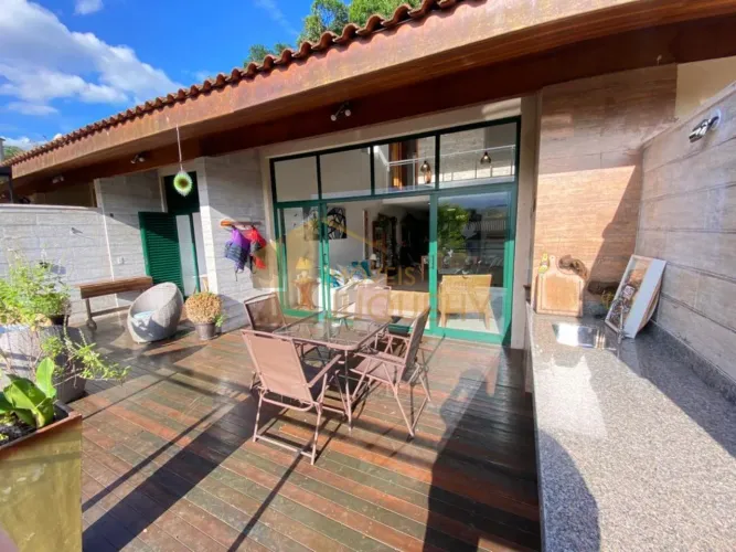 CASA DE CONDOMINIO RESIDENCIAL em SÃO SEBASTIÃO - SP, BARRA DO UNA