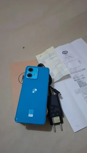 Vendo Moto edge 40 neo 256 gb 5g- na cor Caneel bay - excelente estado