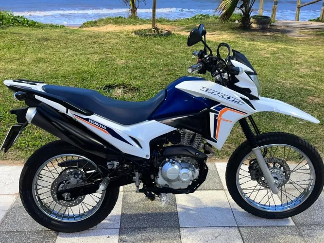 Honda Bros 160 ESDD 2024 | 32.600 km | Conservada