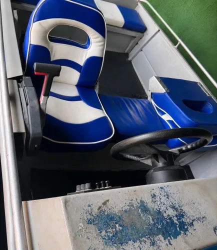 Barco 6,40m + Motor Yamaha 40 HP + Carreta