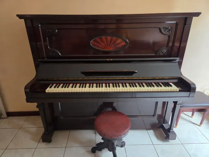Piano Alemão marca HERDMANN
