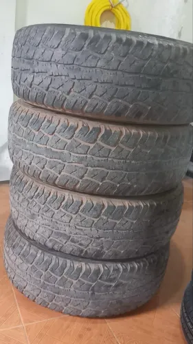 Pneu usado 265/70-16