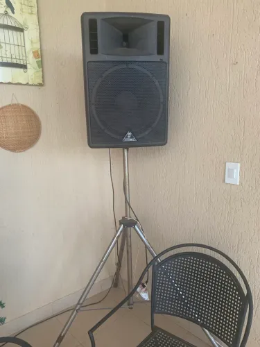 Caixas de som Ativa Behringer 