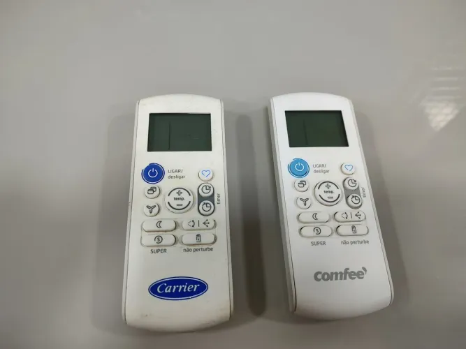 VENDENDO ESTES CONTROLES DE SPLIT ORIGINAIS SEMINOVOS EM PERFEITO ESTADO DE USO